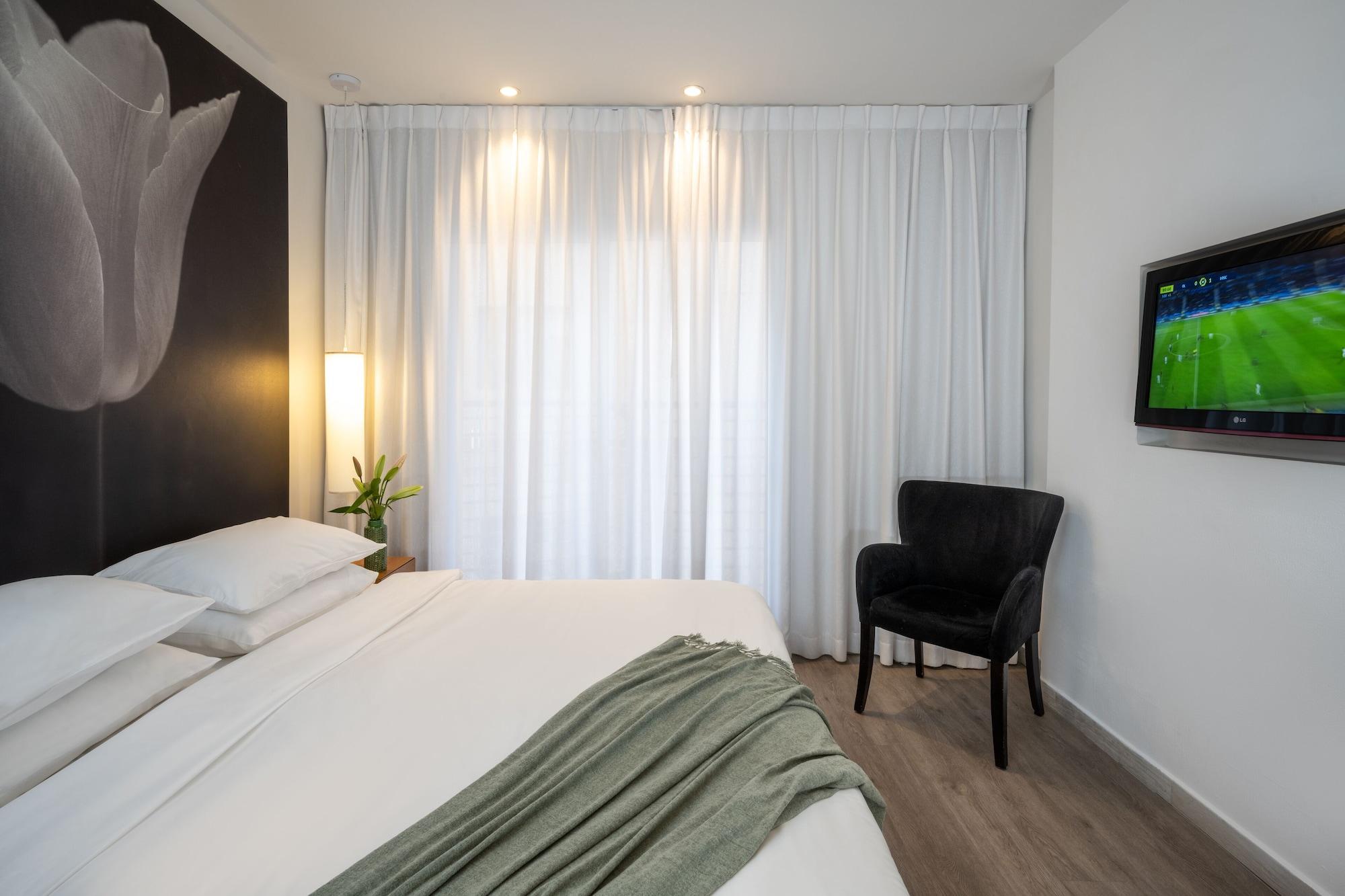 Savoy Sea Side Hotel (Adults Only) Tel Aviv Exterior photo